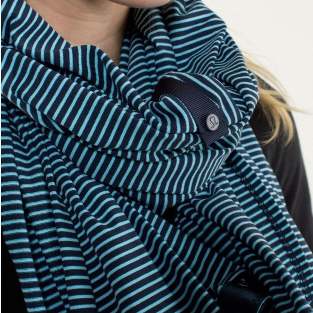 Lululemon Vinyasa Infinity Scarf